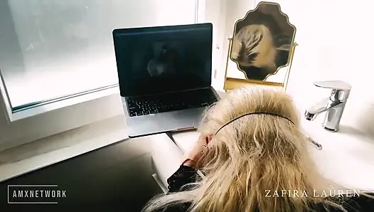 Снова трахаю мою красивую польскую уборщицу