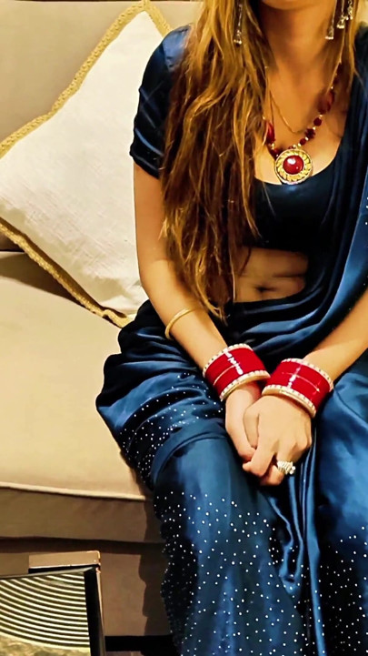 Indian MILF Stepmom Wants to Loose Her Stepson Verginity