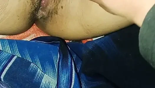 Pulen!!! Ibu warung yang sudah lama menjanda