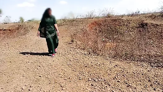 Aku bawa adik iparku ke hutan, aku di pinggir jalan hutan, kakak iparku bilang pulang dan pukul pantatku, saudaraku-