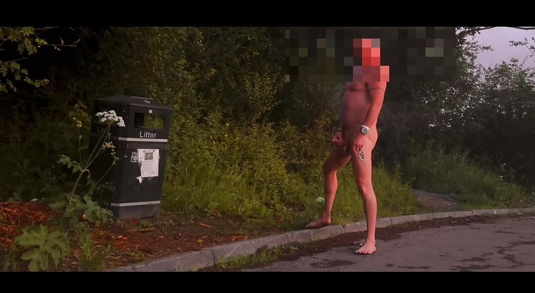 Risky wanking naked barefoot outside