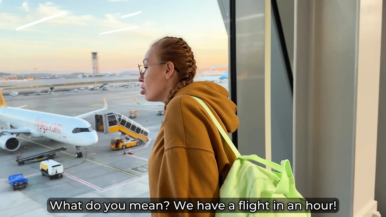 继母醒来时在共用的床上对继子磨蹭 - 随后中出!