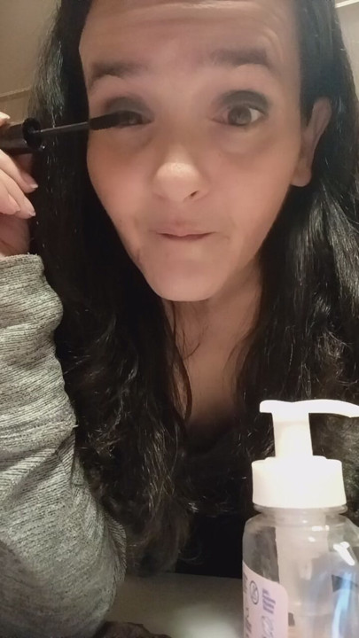 Más maquillaje con mamá, qué gracia