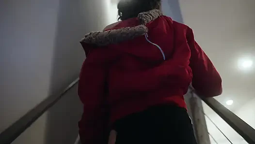 En iyi arkadaşımın karısını pornomu gördükkten sonra sikiyorum