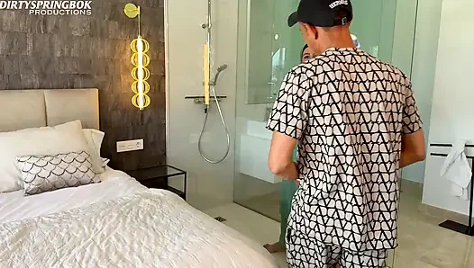 Pembantu berhijab seksi ngentot sama majikannya sendiri