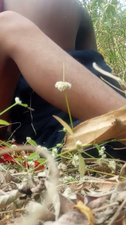 Indian Desi Bhabhi - After calling the village girl in the jungle, my sister-in-law's ass turned out to be very tight. | Clip 1