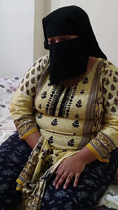 Fucked with a Condom After Signing the Marriage Papers of the Desi 19 Year Old Ex-girlfriend