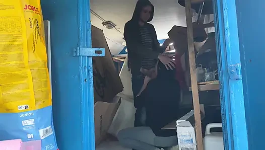 A warehouse worker fucked the manager hard right there on the boxes and put her in her place