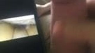 Vreemdeling die masturbeert op video van mij die vrouw neukt