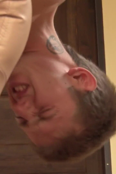 Exclusive video Bareback: Horny hot gay takes it in the ass from a handsome tanned hunk