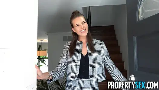 Jewel Diamant nüdist emlakçı ev turu sırasında tamamen soyunuyor ve utangaç çıplaklar müşterisi ile sikişiyor