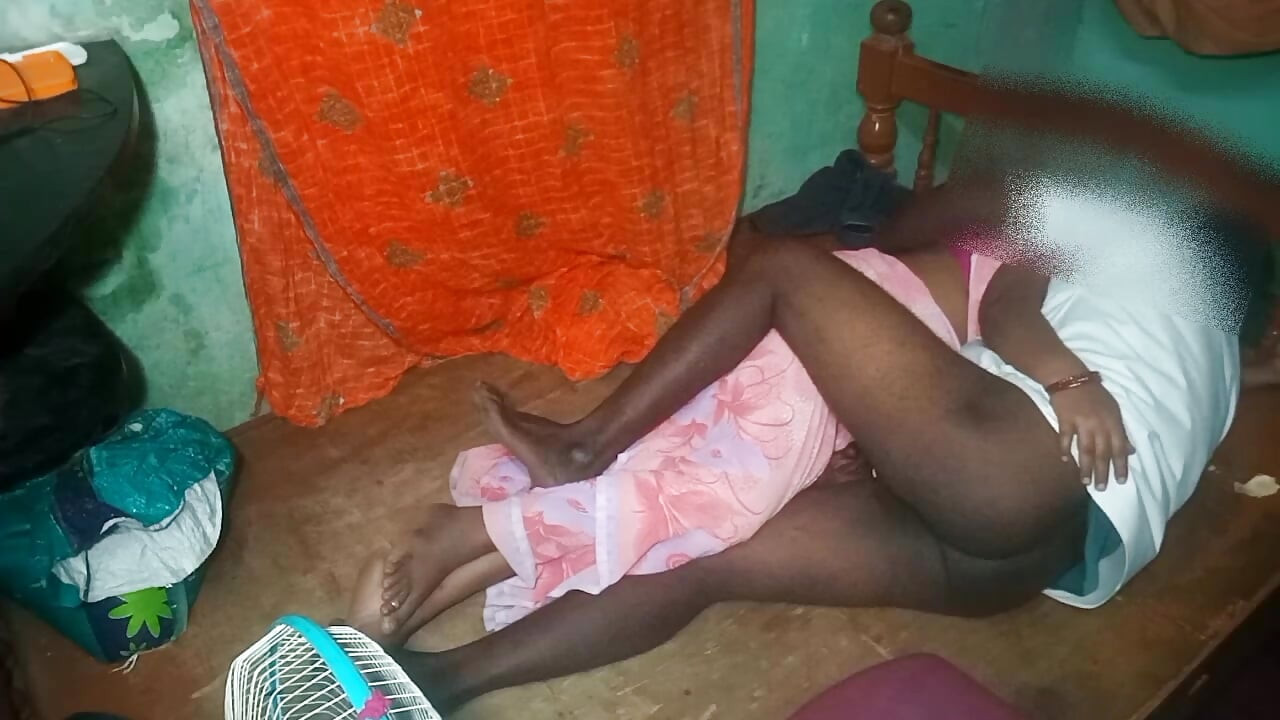 Kerala vaimo seksiä aviomiehen ystävän kanssa