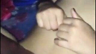 Desi girl’s deep hole