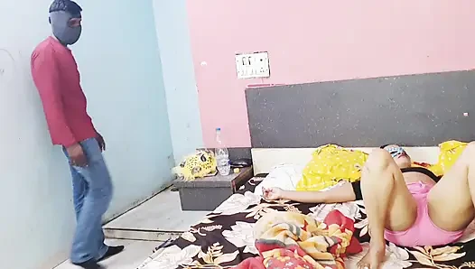 Я пришла украсть, но увидев мою золовку, я трахнул ее