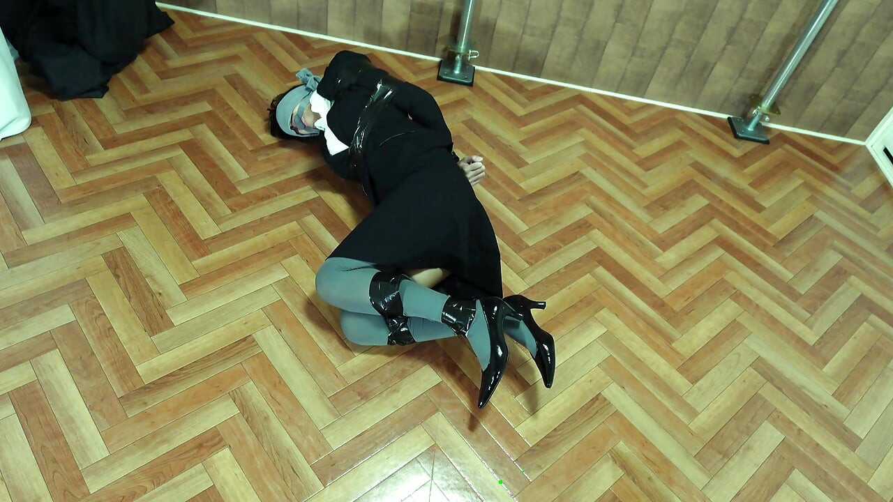The Targeted Office Lady Was Tied up with Tape