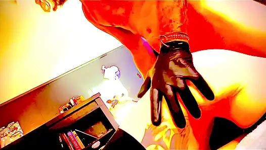 Evli fahişenin yarağa ihtiyacı var