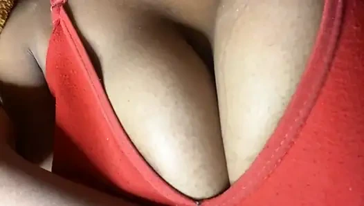 Amcık deliğine 3 parmak sokmaya çalış