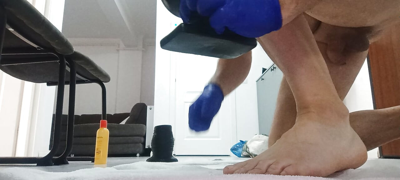 The joy of the juicy ass receiving a big tunnel in it!