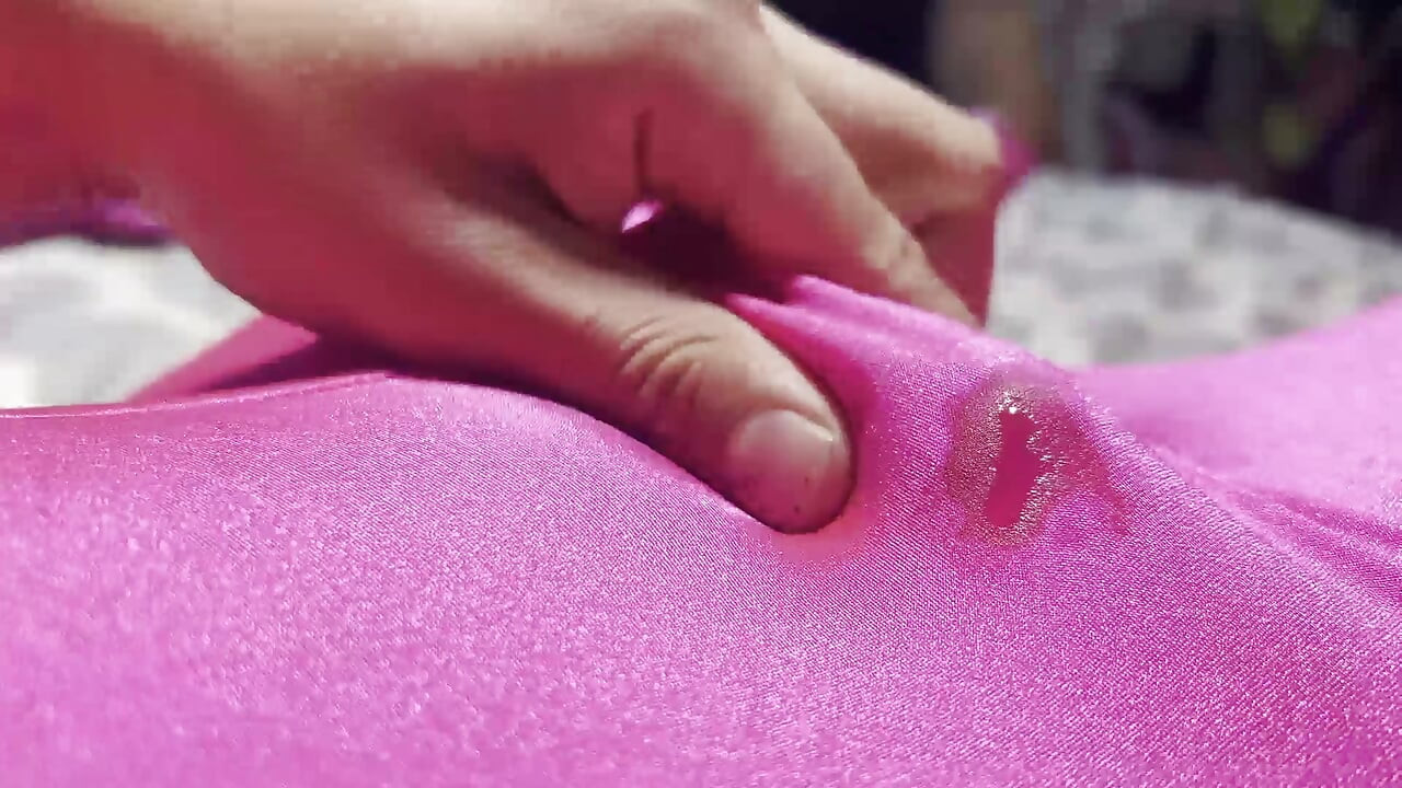 Nike pro girl in Pink cum in leggings