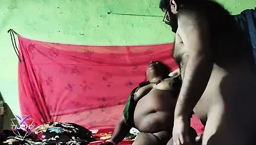 Indian Boy Fucking Sexy Hot Bhabi in Her Room