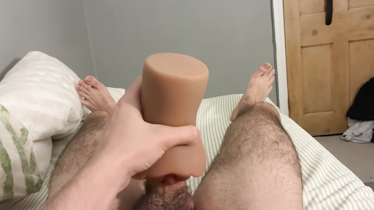 ¡Me corro tan fuerte cada vez que follo mi coño favorito!