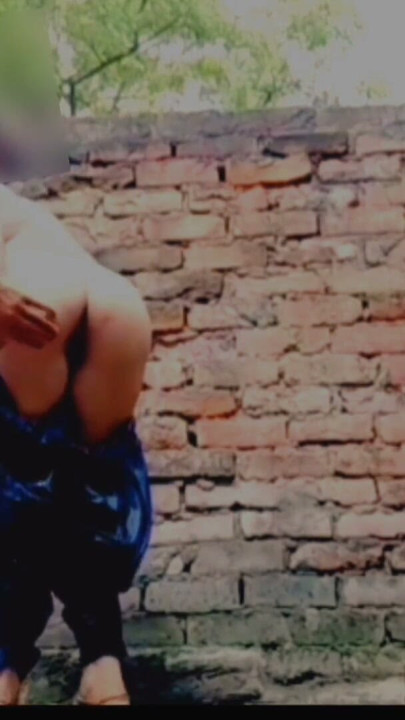 Desi hot girl bathing video hot teen girl | Clip 1