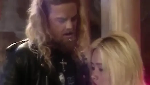 Esmer Orospu ile Retro Takılma