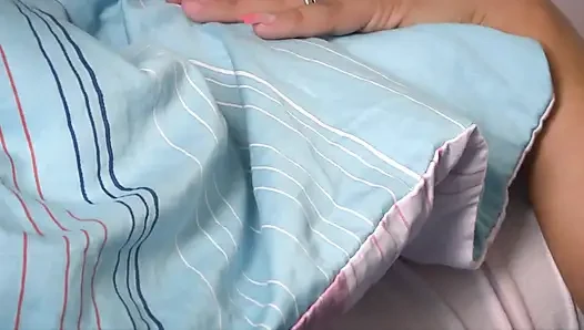 Cewek pirang dp pagi bercinta di bak mandi dan kamar tidur