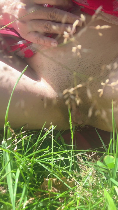amazing piss on ground