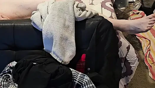 Kocası kafese hapsediliyor, sikiliyor, serbest bırakılıyor