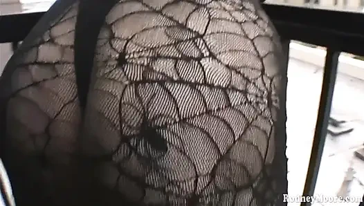 90's goth girl loves spiders and cock