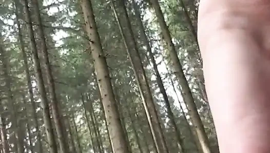 Julie pulls naked on the side of the road and splashes