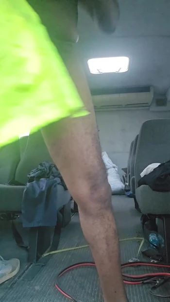Stunning moment from "Offsite nutt mini bus"