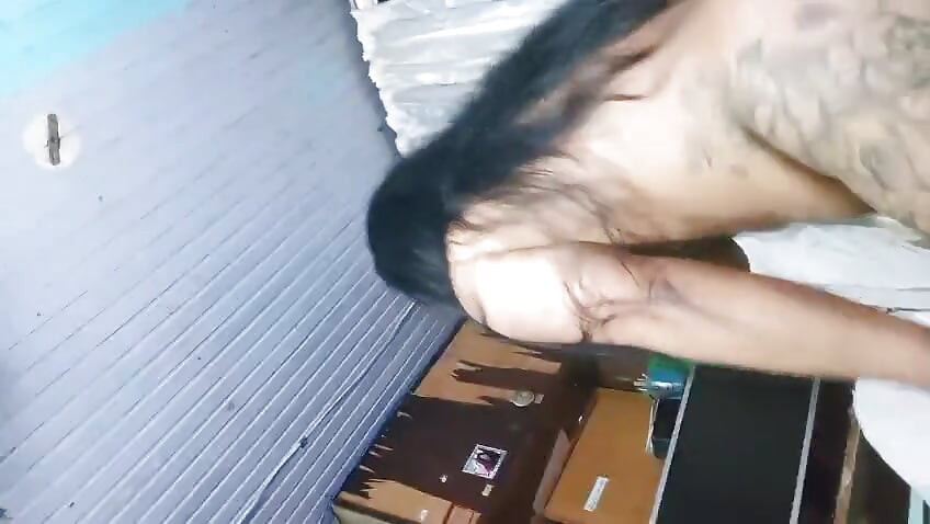BRUNETTE WANTED TO SIT ON THE COUGAR UNTIL SHE CAME