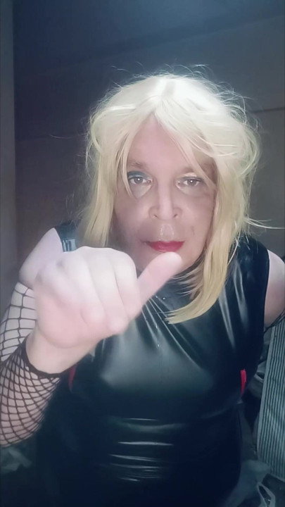 Showing off the outfit I'm wearing in some upcoming videos starting October 1st