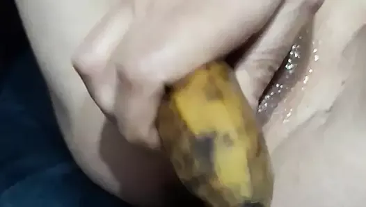 Turkish girl wank with banana