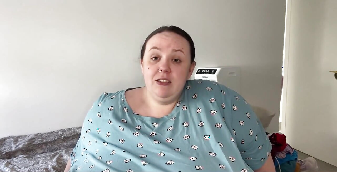 Oda arkadaşı porno izlerken seni izliyor | 31 TALIMATı