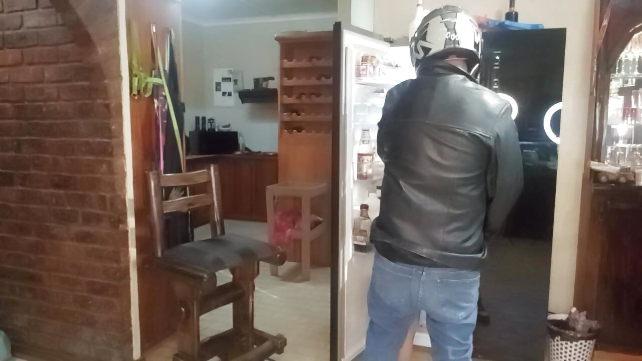 Anal panal lemari es menyetubuhi mantan pacar pelacur