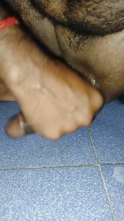It’s a very smooth and highly enjoyable experience. Very useful for fucking. Massaging the penis with aloe vera.