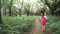 Японская жена и муж любят заниматься сексом на улице, а она сквиртует. Японский секс в любительском видео