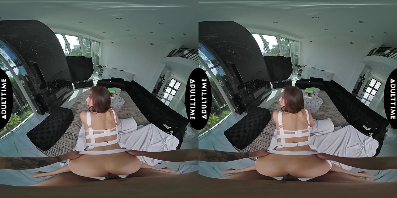 عن قرب VR - نيكول دوشي تتحكم في راعية البقر VR بوف مع ركوب قوي كبير