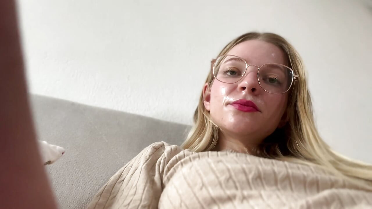 Asmr 女朋友抚慰你
