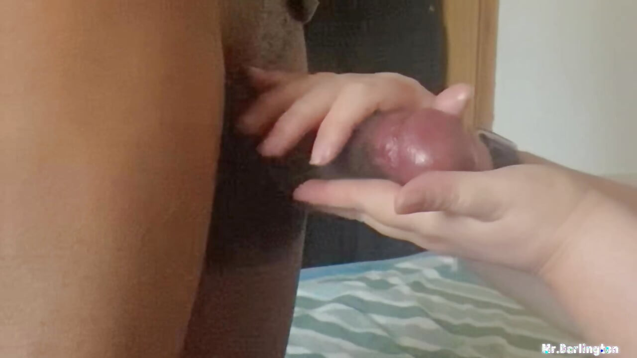 wah diya jo wah chahti thi aur chala gaya - Horny Older women ready for  her son's best friend cock in her hand - Handy Gilf