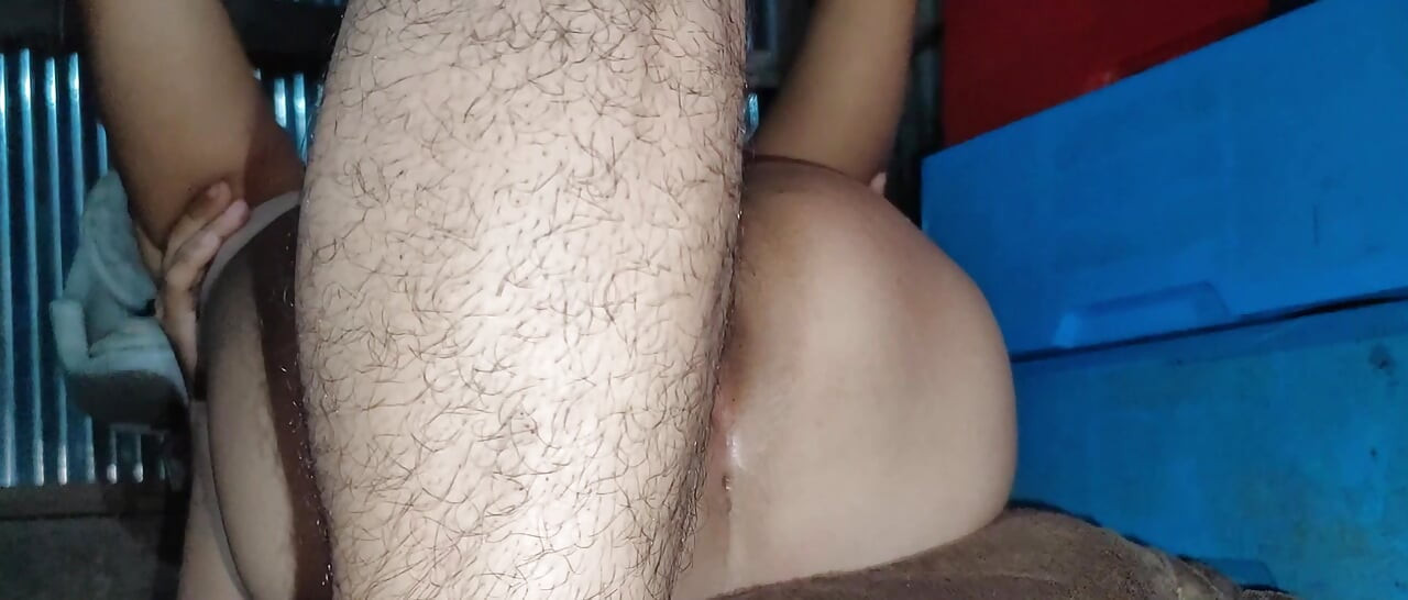 Ouverture du cul avec une grosse bite éjaculation avec une indienne tamoule de la vidéo x.