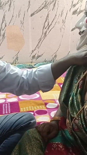 Kocamın erkek kardeşi beni baştan çıkardı ve beni gerçek bir şekilde boşalttı ve bir boğa gibi sikti. Gerçek inlemeli tamil ses | Klip 1