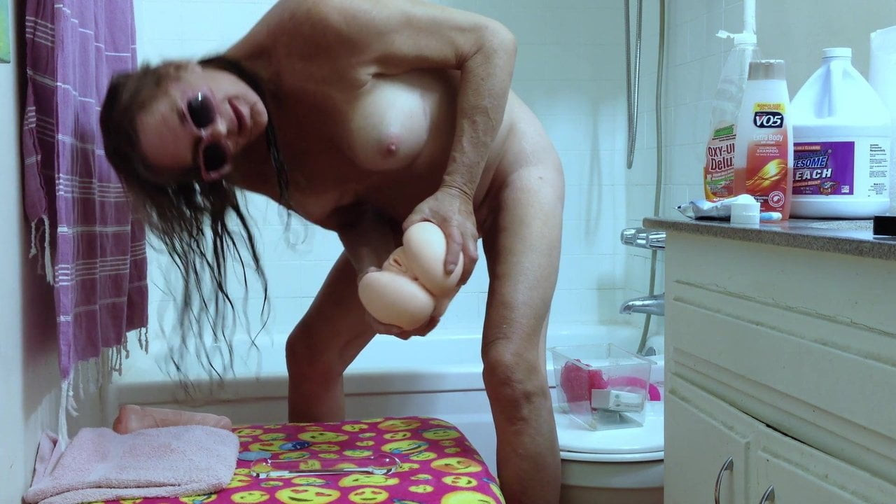 Lizzy Yum- sexdoll