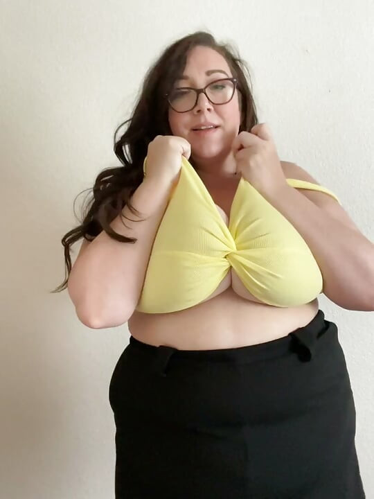 Busty BBW reveals huge tits and puts them in your face