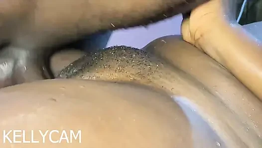 Ngentot sama suamiku di kamar mandi dengan gaya doggy yang lebih enak