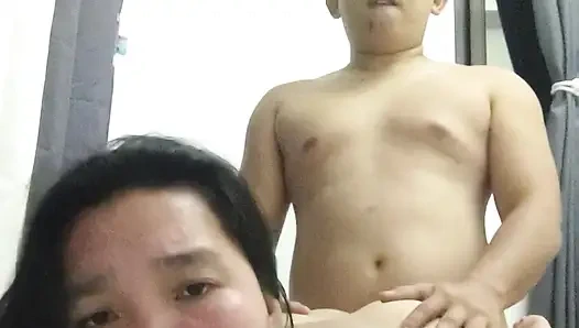 PINAY CHEATING WIFE RECORDED BY HIS LOVER AND LET HIM CUM INSIDE HER WET CHEATING PUSSY