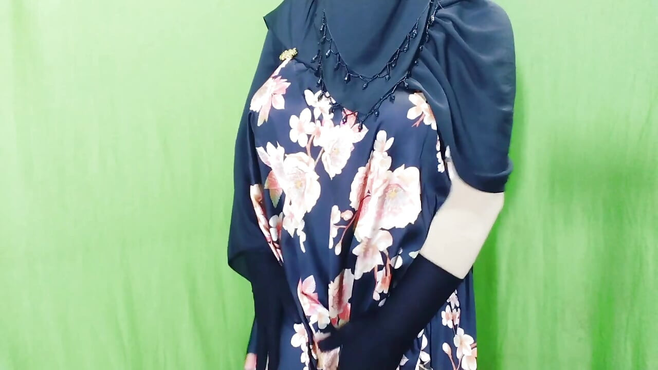 Muslimischer hijabi, schöne hausfrau fickt mit nachbarin - mit klarem Hindi Audio